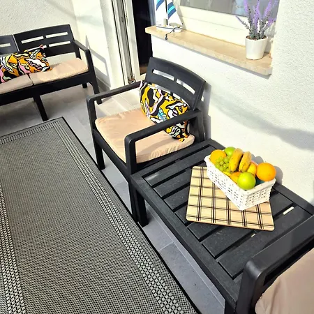 Lopar Apartment *